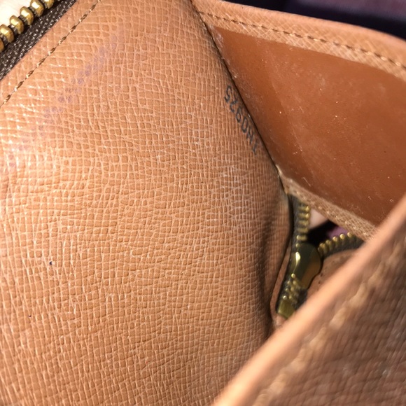 Vintage Louis Vuitton Key Pouch - Picture 4 of 11